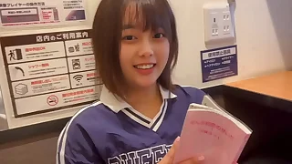 やっぱりおもちゃより温かいチンチンに突かれた方が気持ちいい&hellip; ネットカフェで彼氏に沢山後ろから突かれました&hellip;